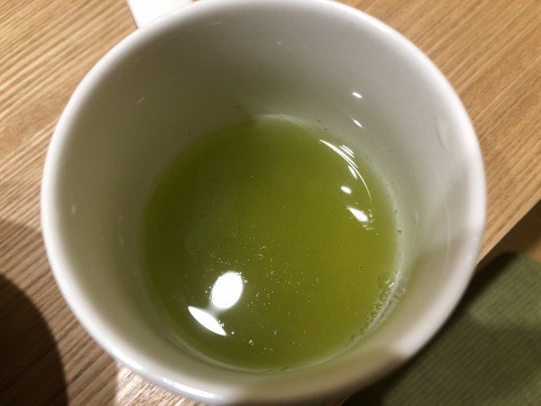 緑茶の秘密vol,1 緑茶のカフェインが気になる方に